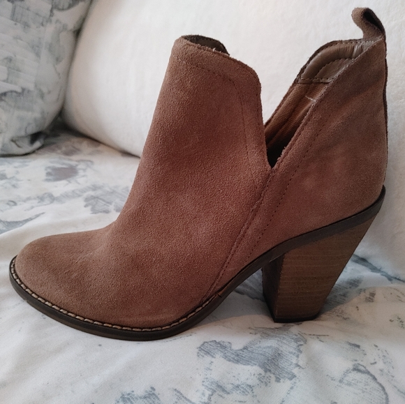 Nine West Ankle Boots - Picture 2 of 2